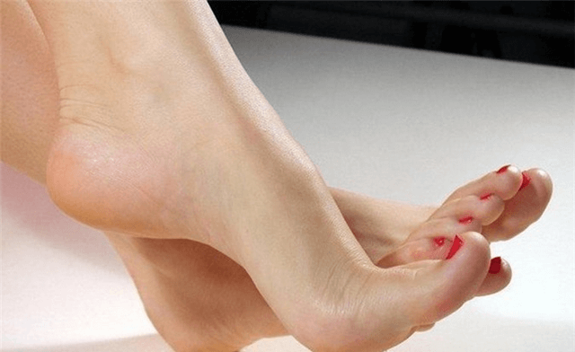 Dấu hiệu cơ thể mất nước