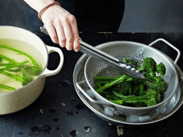 Vani cũng rất hợp với rau xanh
