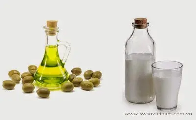 Dầu oliu chứa nhiều chất chống oxy hóa đặc biệt nhất phải kể đến là polyphenol, giúp kháng khuẩn, kháng viêm kiểm soát sự phát triển của mụn, tốt cho việc trị mụn. Ngoài ra, polyphenol còn giúp hỗ trợ quá trình tái tạo và dưỡng ẩm. Nhờ đó mà làn da trở nên căng bóng và mịn màng.