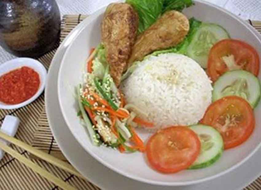 Cơm Gà Cho Người ăn Chay Cầu May