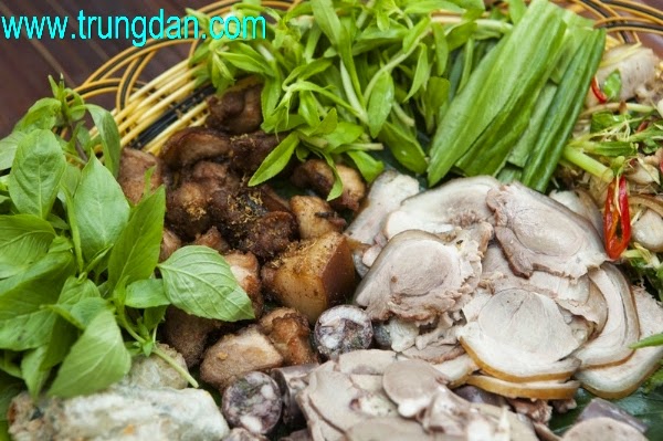 Món ăn đặc sản " lợn cắp nách "