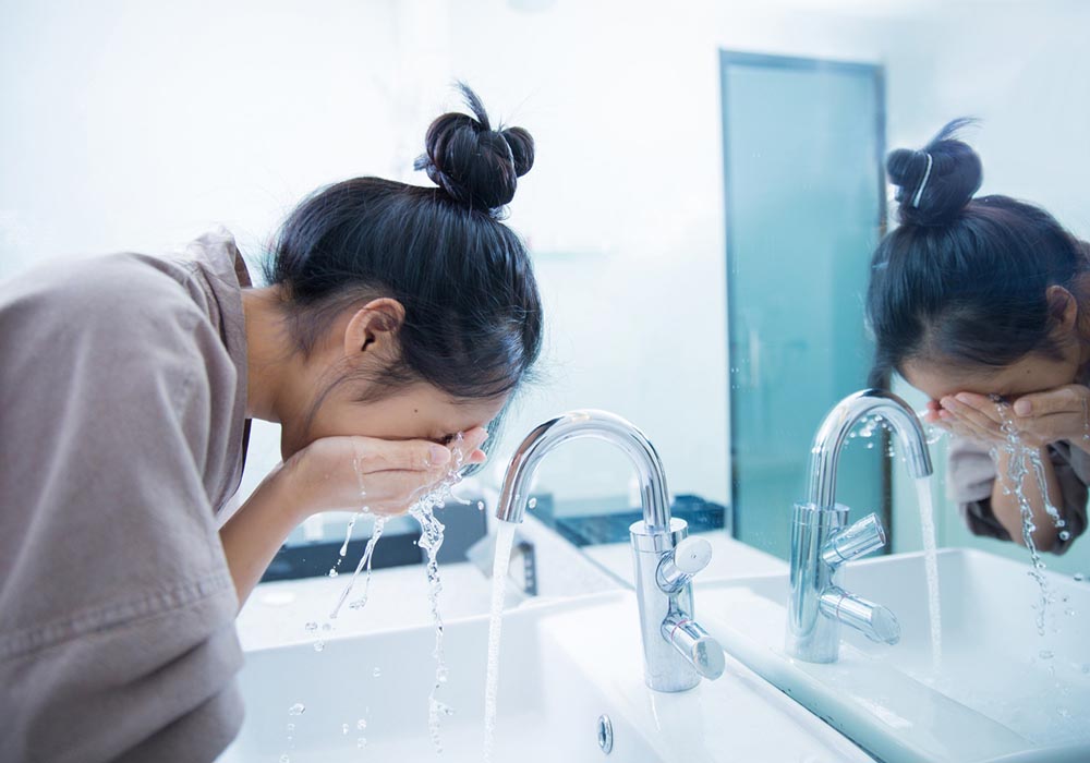 Luôn Rửa Mặt Kỹ Vào Buổi Sáng