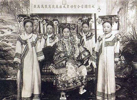 cung vua thoi ha noi con trieu dinh