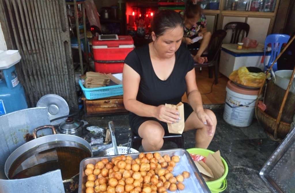 Món bánh rán lúc lắc có khi nào? Cách làm bán rán lúc lắc ngon