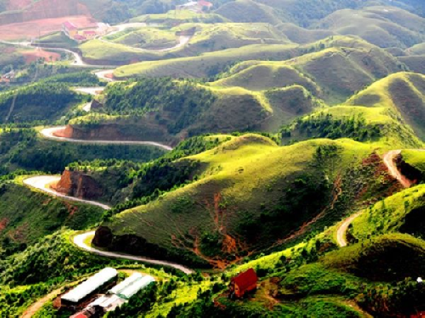 kham pha ve dep khu du lich Mau Son 1
