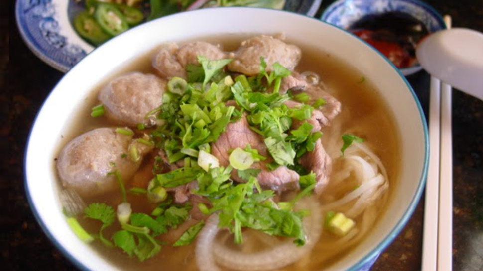 Khó lòng bỏ qua những món ăn nổi tiếng ở quận 1 7 kho long bo qua nhung mon an noi tieng o quan 1 6