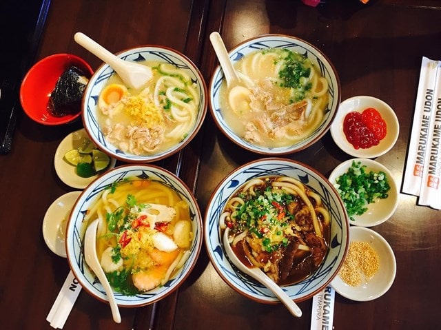 nhung dia diem an uong tai quan 2 23 min