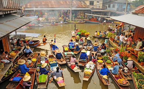 Địa danh đẹp và ấn tượng Của Xứ Chùa Vàng
