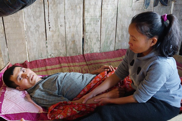 hoan canh kho khan cua gia dinh chong ung thu cho chet con benh tim nang 4