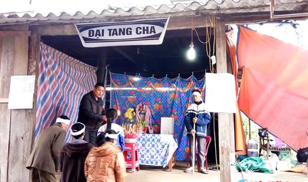 noi dau xot xa tan cung cua 3 chi em mo coi ca cha lan me e1514179002350