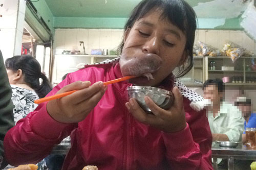 thieu nu 15 nam khong co nu cuoi