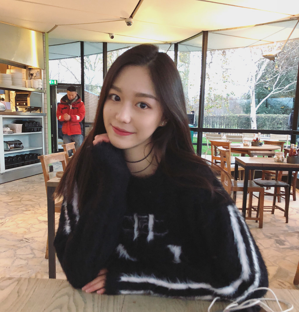 can canh nhan sac mi mieu cua nu ai tap doan phan phoi xe hoi Trung Quoc 2