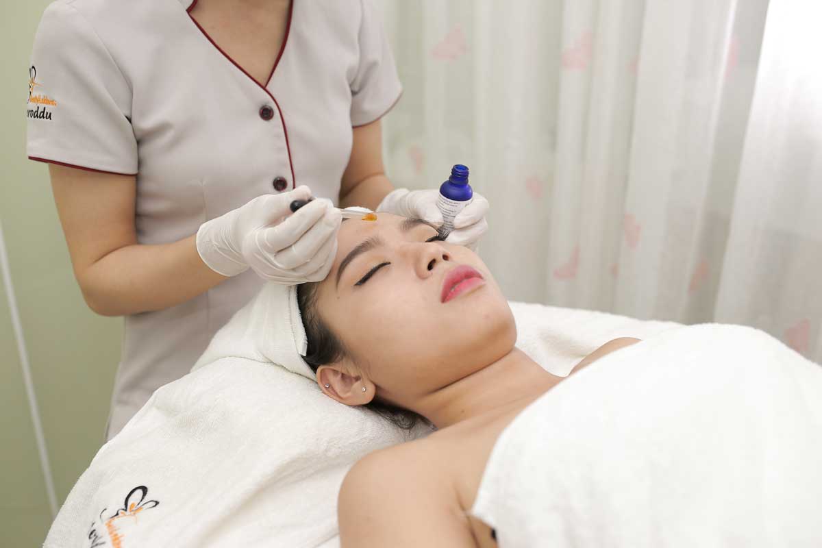 ELEGANT LUXURY SPA UNIFORMS