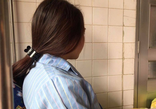 phu huynh danh co giao mang thai bi an treo de phuc vu dieu tra 2