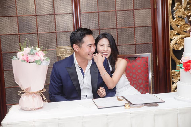 my nhan tvb lam thien du bung phang khi mac vay cuoi du bau 5 thang 1