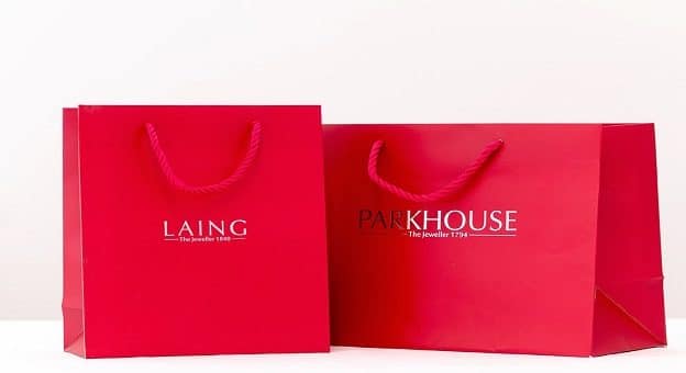 In túi giấy phục vụ cho việc mua sắm