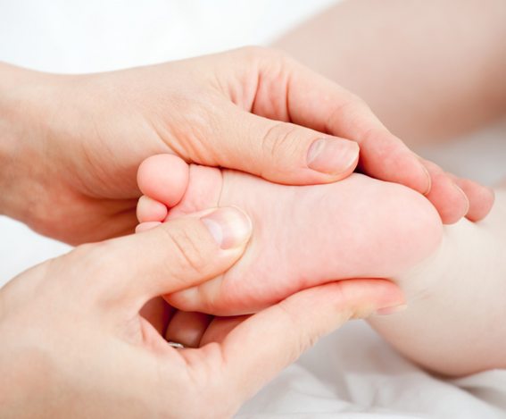 Massage – Spa là gì làm sao có nghề này - Khám Phá Nghề Nghiệp Đầy Tiềm Năng 2 Nhung cach massage cho tre so sinh hieu qua 1