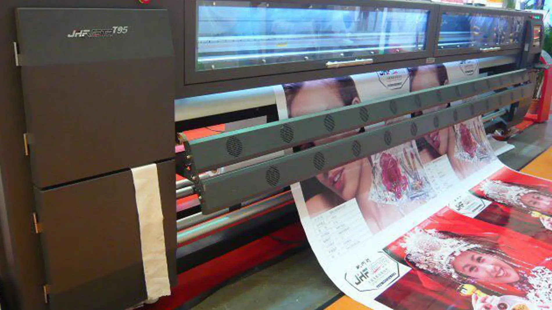 Những lợi thế khi dùng in hiflex quảng cáo