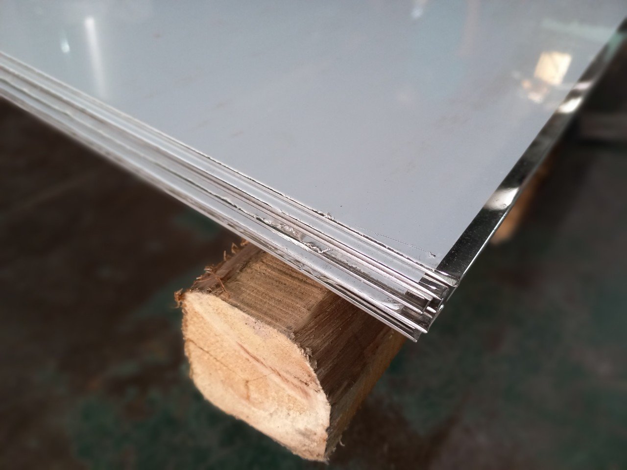 Lịch sử chế tạo ra inox như thế nào