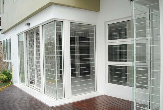 Sử dụng khung cửa nhôm kính xingfa bằng hợp kim nhôm cao cấp có chống được trộm? 11 Sử Dụng Khung Cửa Nhôm Kính Xingfa Bằng Hợp Kim Nhôm Cao Cấp Có Chống được Trộm (9)