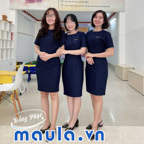May đồng phục trung tâm ngoại ngữ