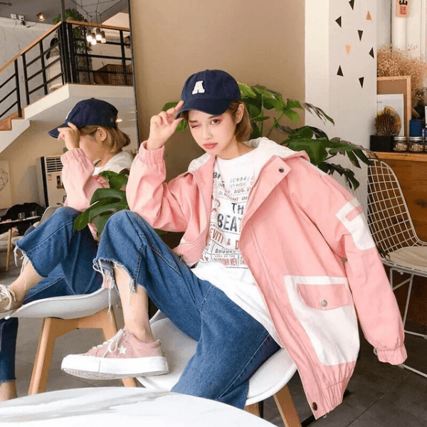 Áo thun quà tặng 2 Áo thun form rộng đơn giản mà vẫn sành điệu phối chân váy jeans
