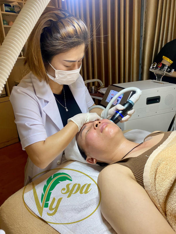 Cung cấp sản phẩm dịch vụ trị mụn cao cấp
