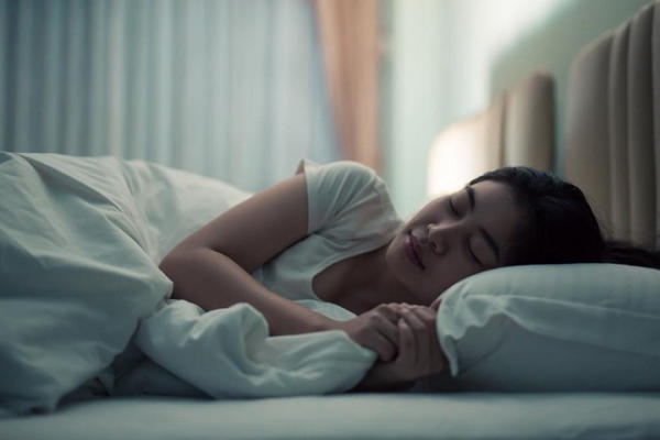Những cách dỗ giấc ngủ ngon hơn sâu hơn cho người khó ngủ