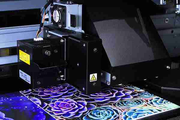 Những điều bạn cần biết về kỹ thuật in UV