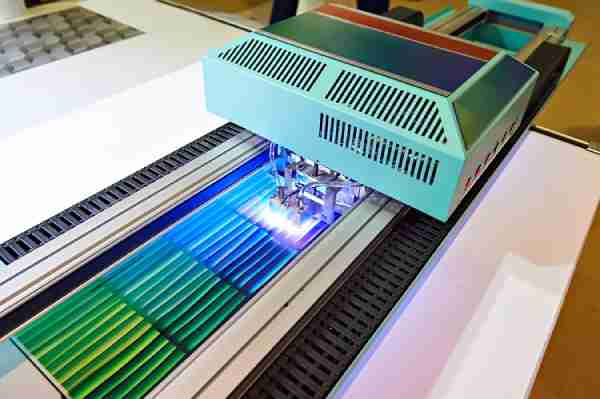 Công nghệ in UV có nhiều ưu điểm nổi bật