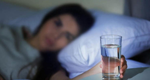 Uống nước đúng cách để có làn da đẹp và tươi trẻ