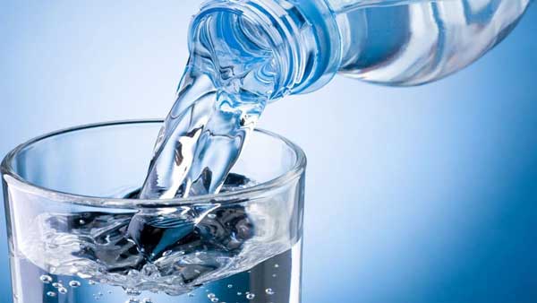 Uống nước đúng cách để có làn da đẹp và tươi trẻ