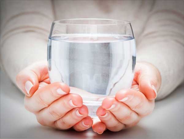 Uống nước đúng cách để có làn da đẹp và tươi trẻ