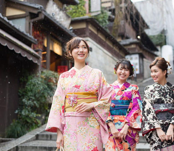 Vẻ đẹp của chiếc áo kimono truyền thống của Nhật Bản
