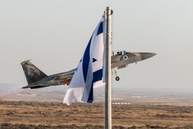Iran đóng cửa không phận và tìm kiếm sự trả đũa đối với Israel