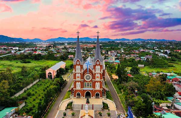 nha tho bao loc tai lam dong