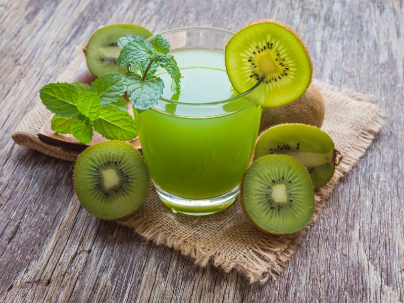 nuoc ep kiwi chua mat ngu